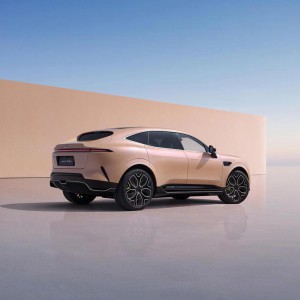 Avatr 11 is a mid-size luxury fastback crossover offered in either four-seat or five-seat variants