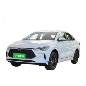 Byd E3 high-speed new energy vehicle has a range of 405km