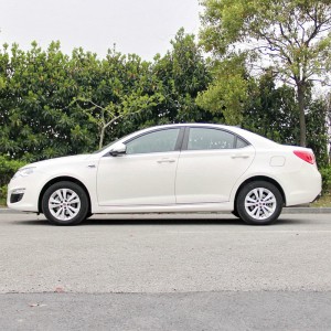 Roewe E550 hybrid new energy vehicle