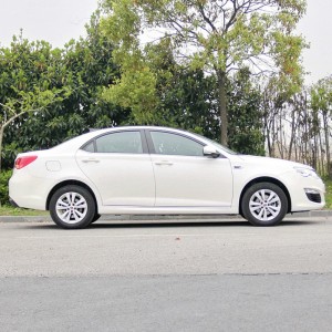 Roewe E550 hybrid new energy vehicle