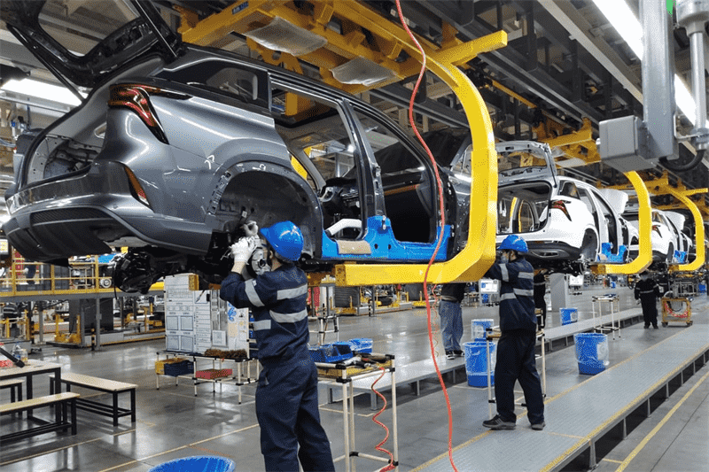O fabricante de automóbiles estatal Changan únese á incursión de BYD e Great Wall Motors no sueste asiático para construír unha fábrica en Tailandia